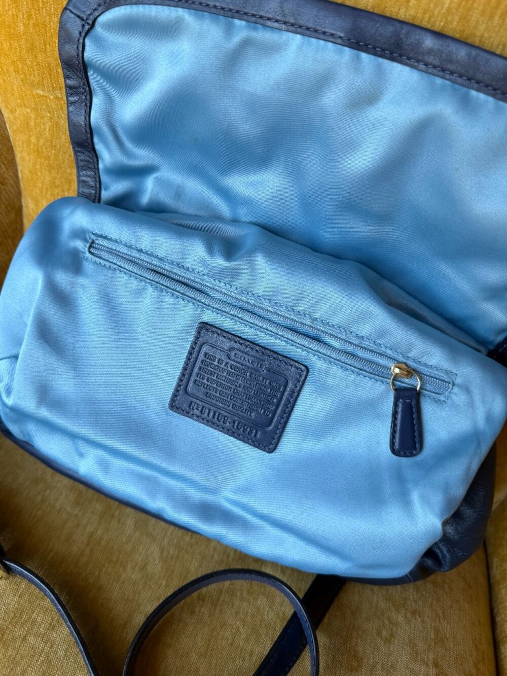 COACH KRISTIN HIPPIE Blue Shoulder & Crossbody Smooth Soft Leather Bag - Picture 6 of 13